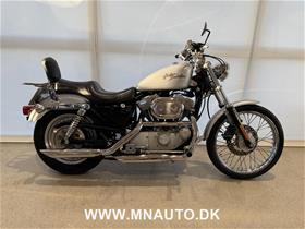 XL 883 C Sportster Custom 