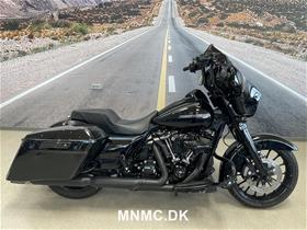 FLHXS  Street Glide Special