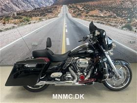 FLHXSE Street Glide CVO